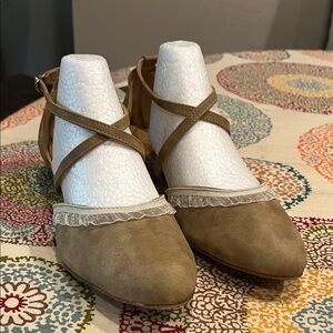 Pro Dancer Suede Dance Shoes size 9 women’s